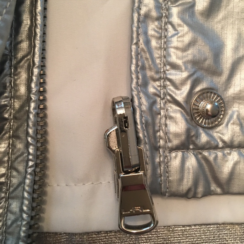 Reversible R-R-L Vest - Picture 7 of 12
